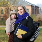 A Brief Guide to Educational Grants for Single Mothers