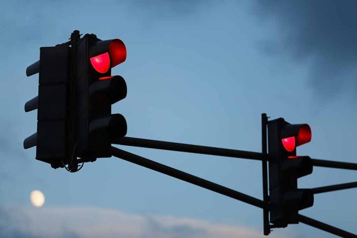 Should US Cities Ban the Ability To Turn Right on Red?