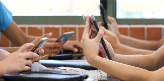 Schools Across the US Strive To Lock Up Students' Phones