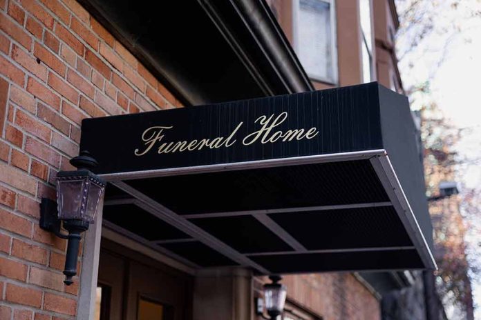 6 Hurt in Fight at Funeral Home