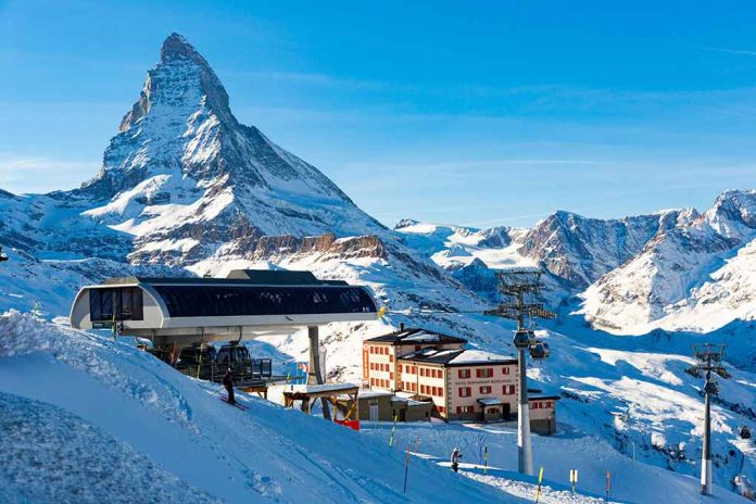 Avalanche Causes 3 Deaths Near Swiss Resort