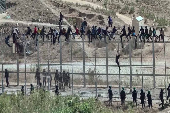 1300621204 featured image Illegal crossings at the border