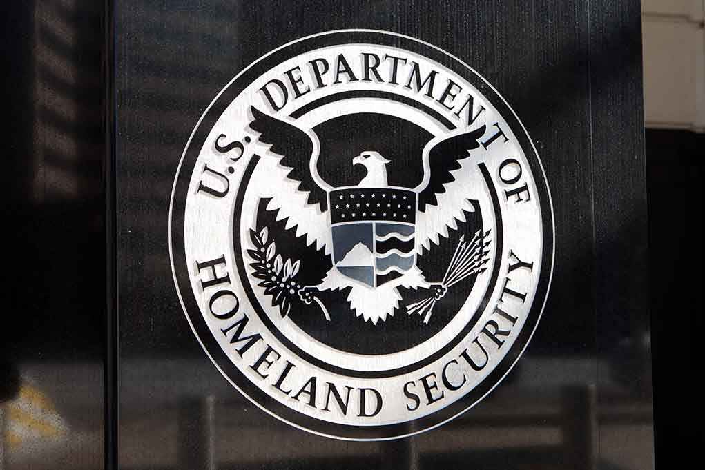 DHS SHUTDOWN: 260,000 Workers Abandoned for Illegals | US News Break