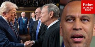 Trump's Brutal Takedown of Jeffries Goes VIRAL