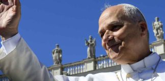 Pope’s AI Warning: Tech vs. Humanity Pope's AI Warning: Tech vs. Humanity