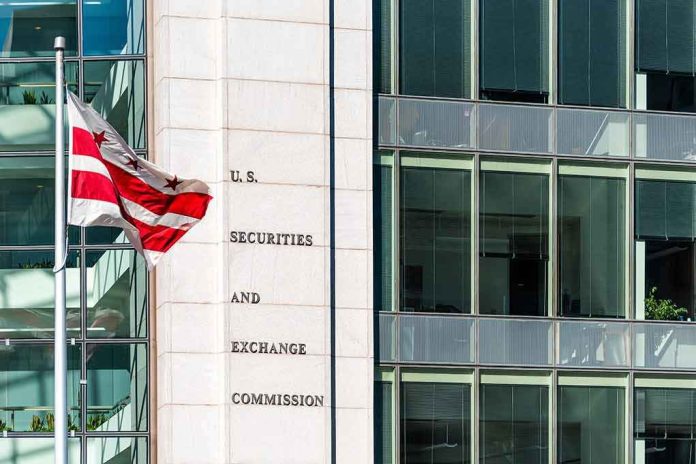 shutterstock_1255372039 U.S. Securities and Exchange Commission building with flag